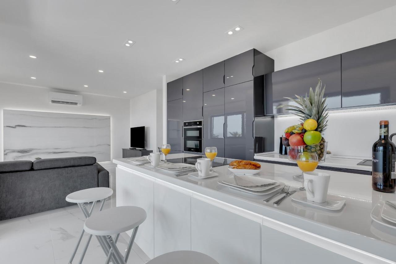 Luxury Seaview Apartment Dzenan Makarska Esterno foto