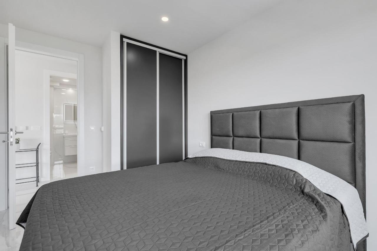 Luxury Seaview Apartment Dzenan Makarska Esterno foto