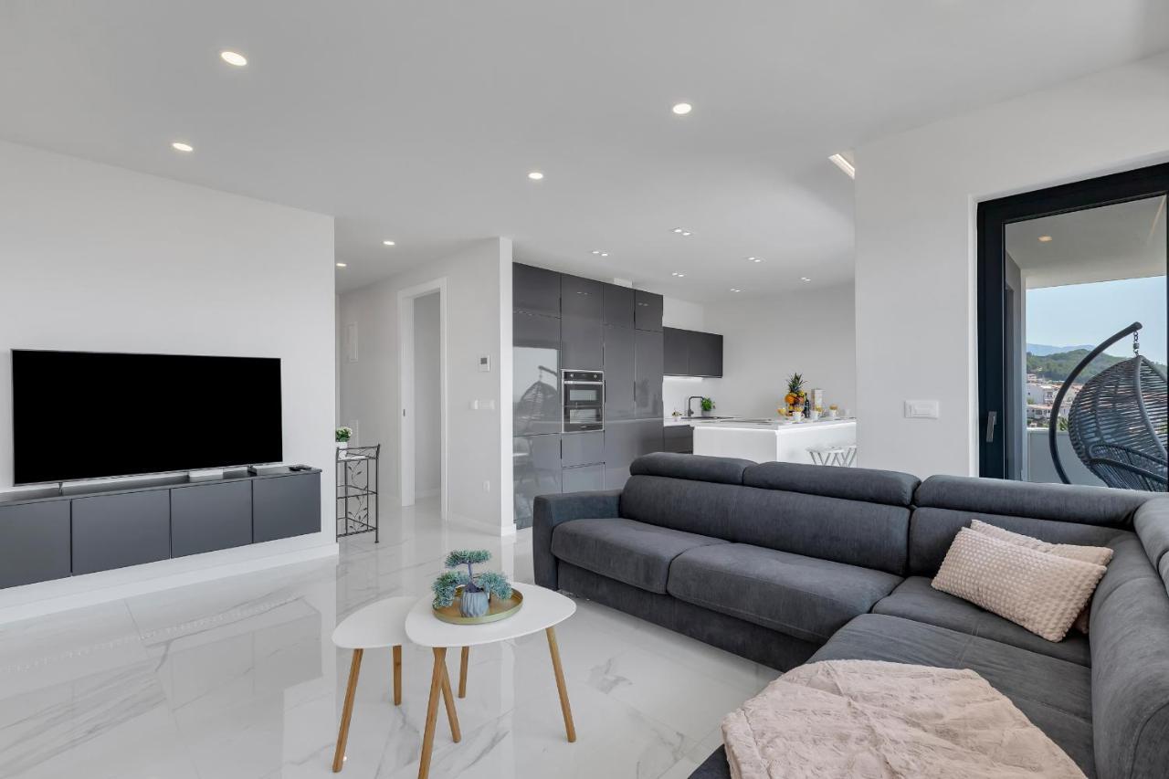 Luxury Seaview Apartment Dzenan Makarska Esterno foto
